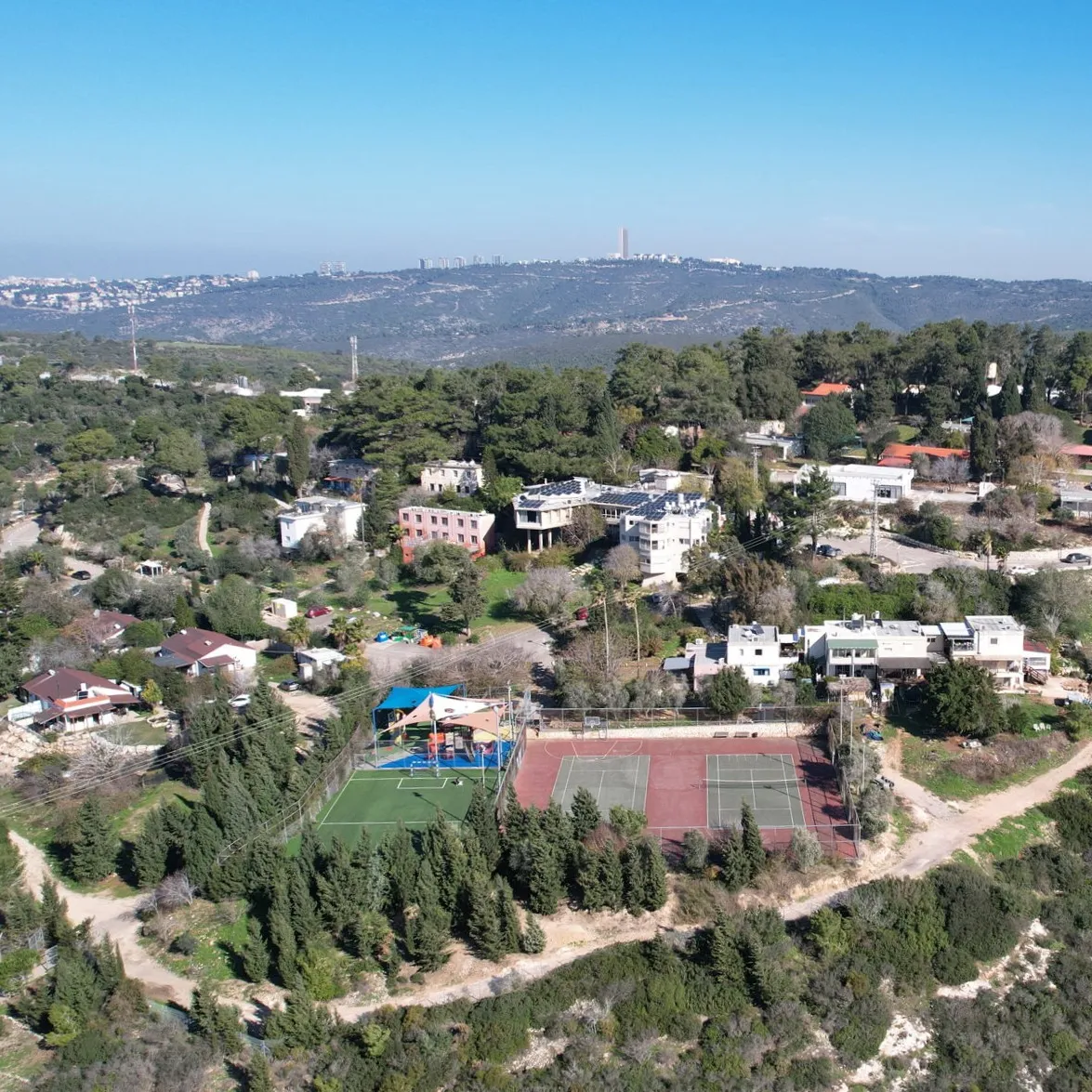 שירותי דרך בבית אורן